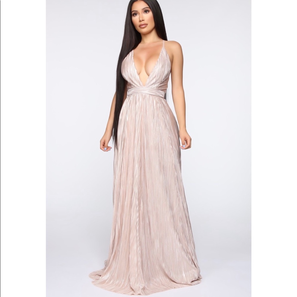 NWT🔥FASHION NOVA MAXI DRESS
